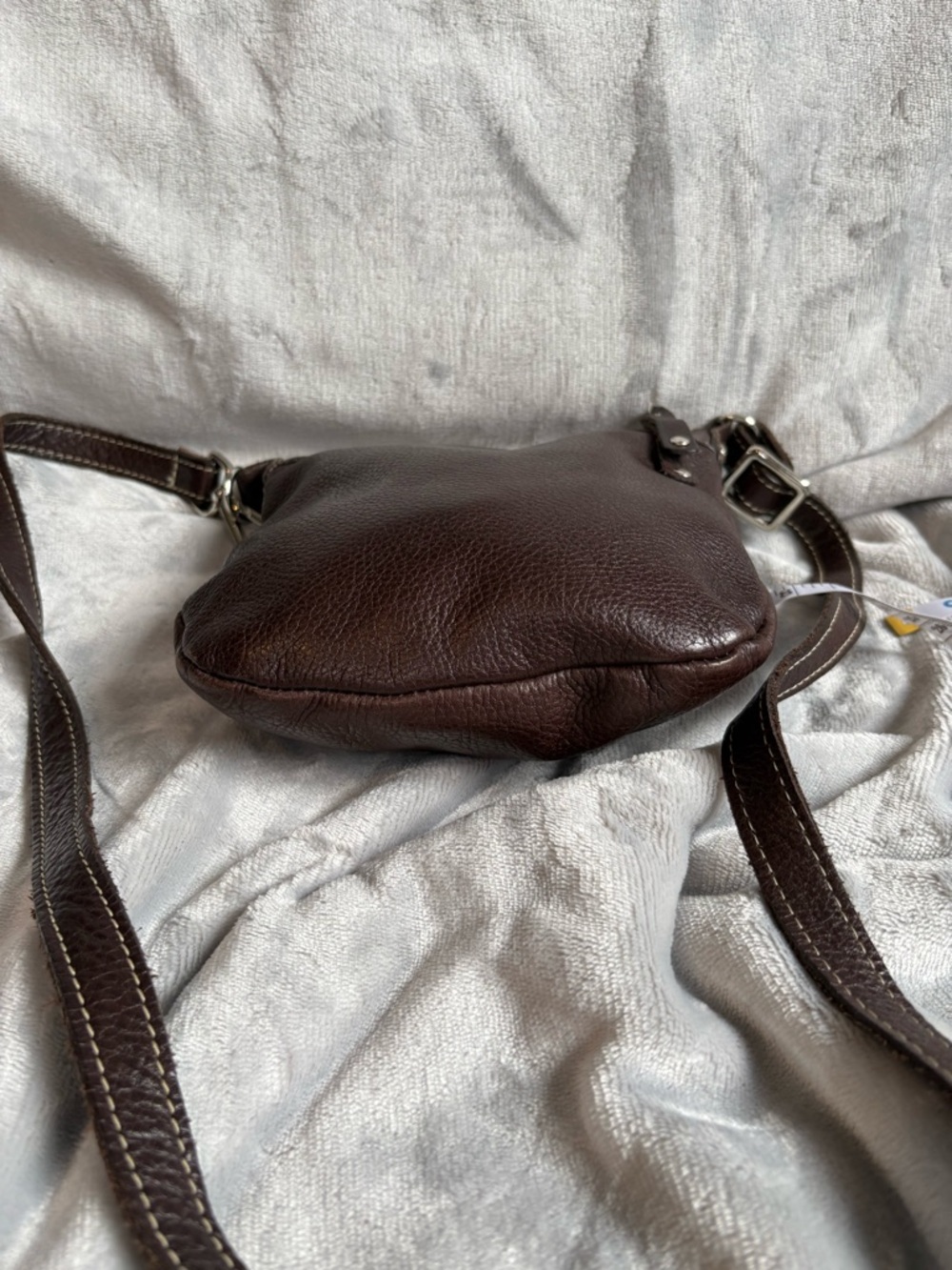 ROOTS Olivia Crossbody Bag - Picture 3 of 5